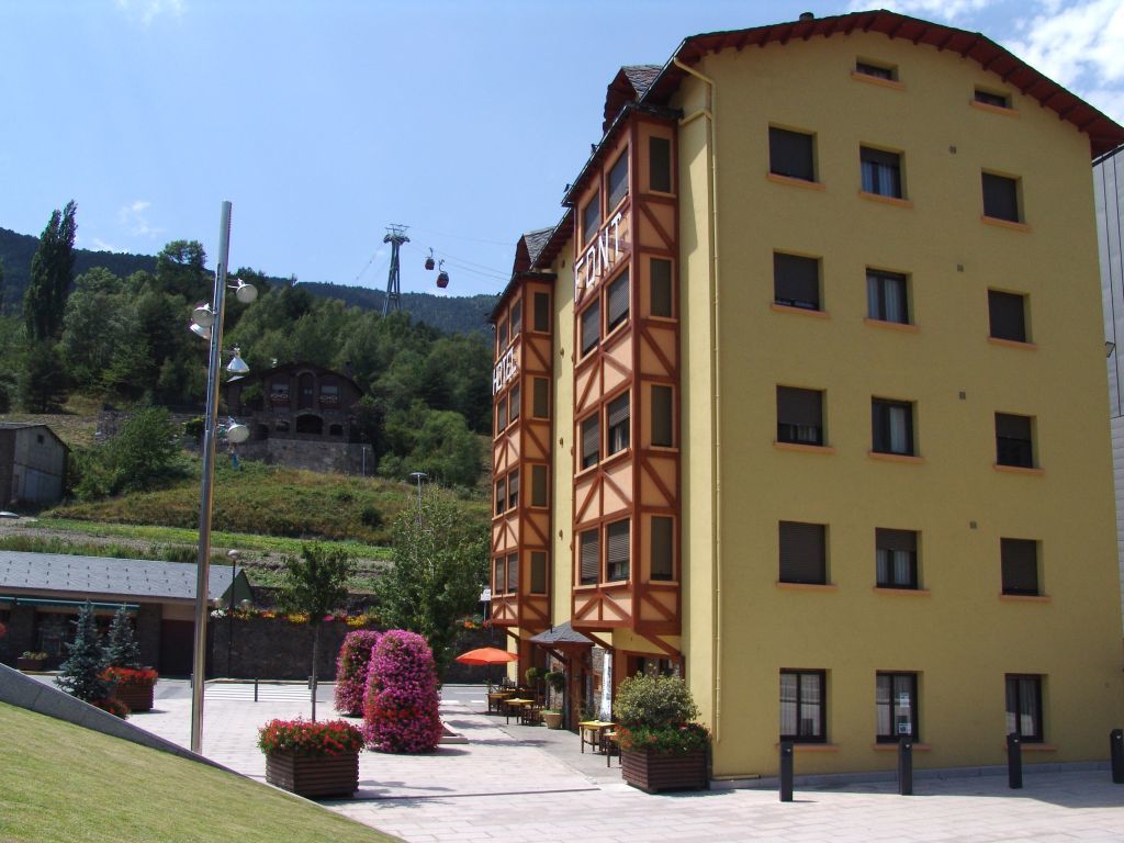 Font Andorra Hostel La Massana Bagian luar foto